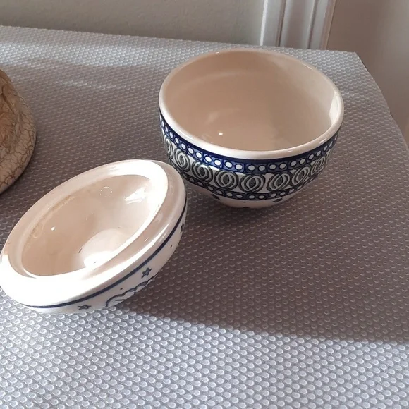 Polish Pottery Apple Covered Dish - Picture 2 of 8